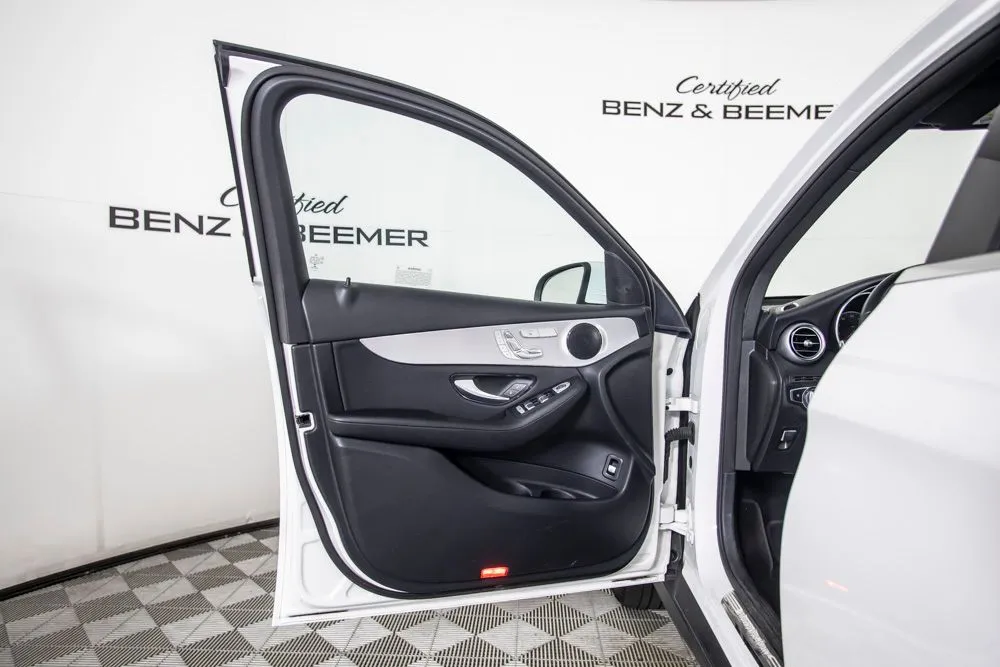 Mercedes-Benz GLC photo 17