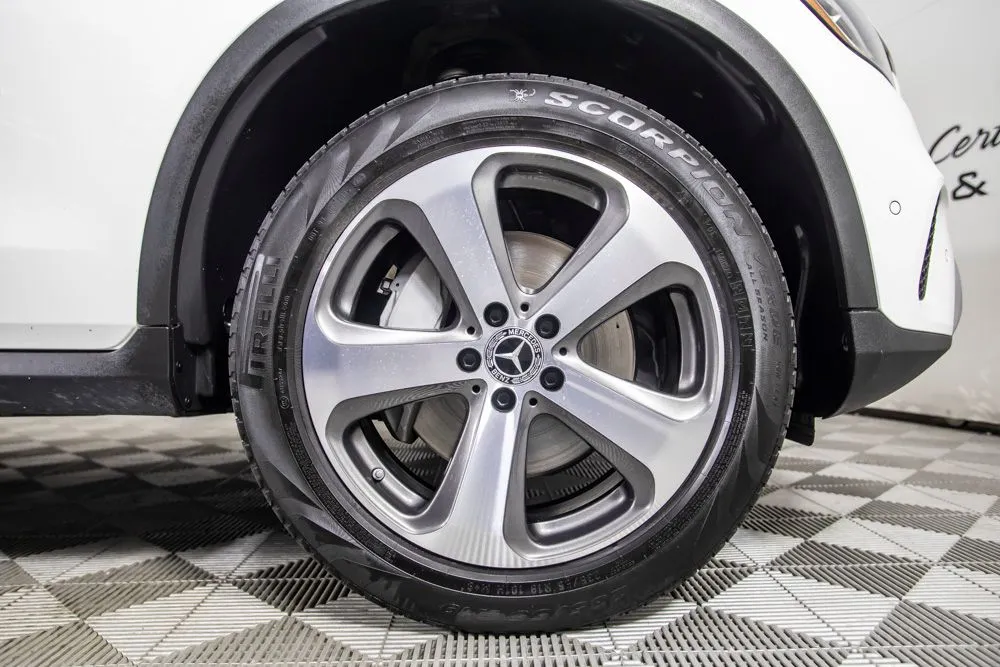 Mercedes-Benz GLC photo 37