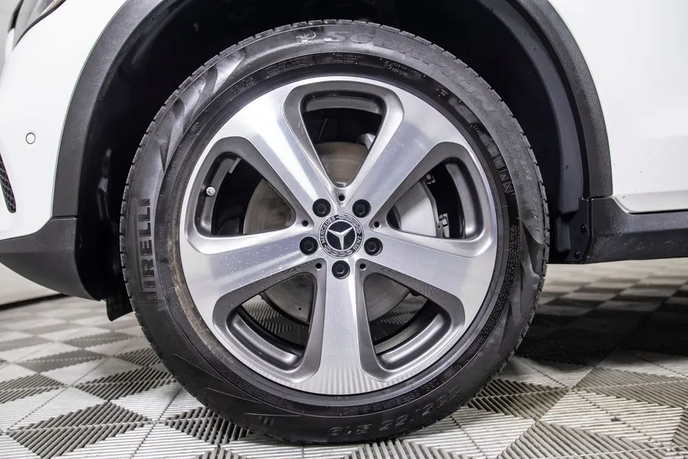 Mercedes-Benz GLC photo 35