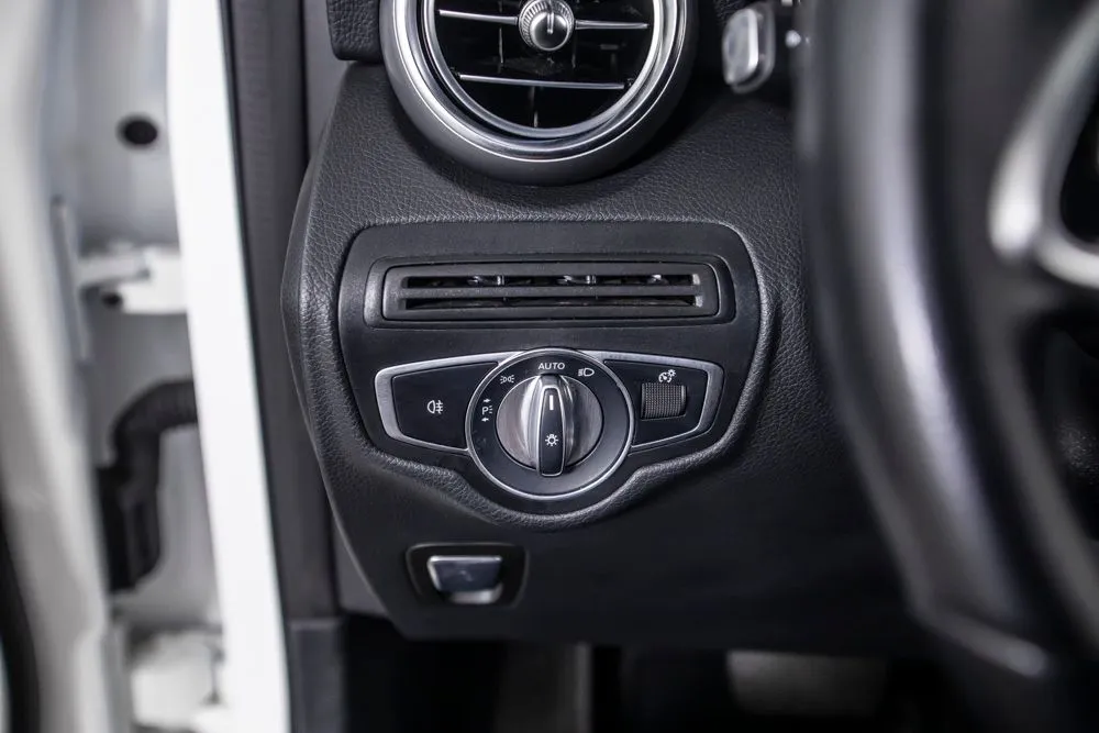 Mercedes-Benz GLC photo 32