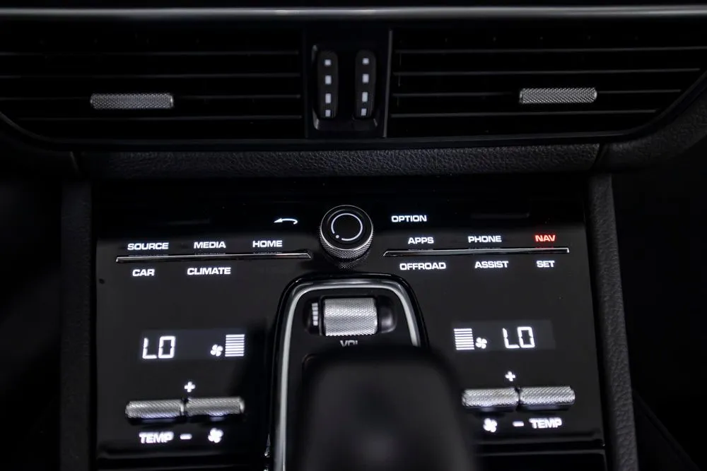 Porsche Cayenne photo 31