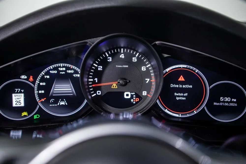 Porsche Cayenne photo 25