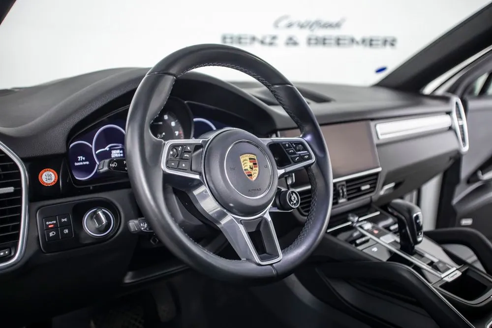 Porsche Cayenne photo 21