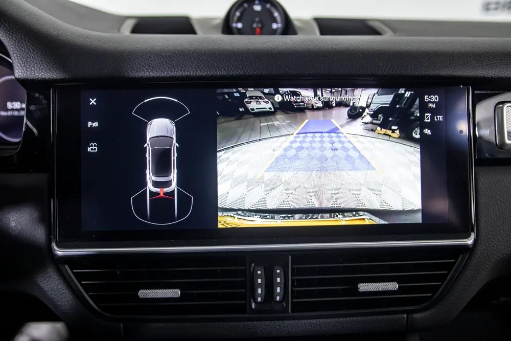 Porsche Cayenne photo 27