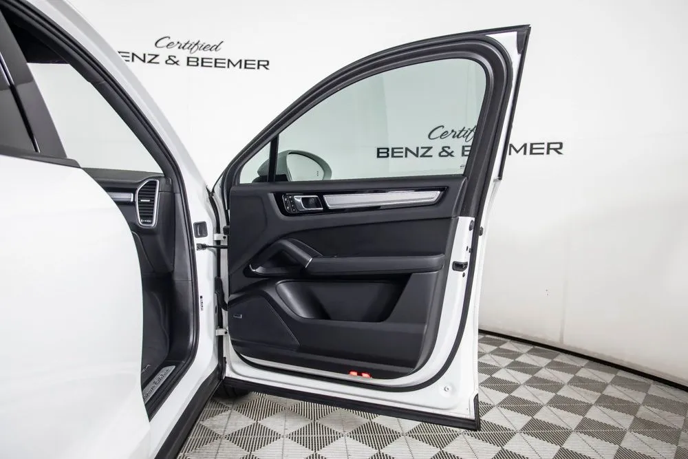 Porsche Cayenne photo 19