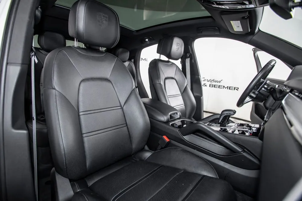 Porsche Cayenne photo 16