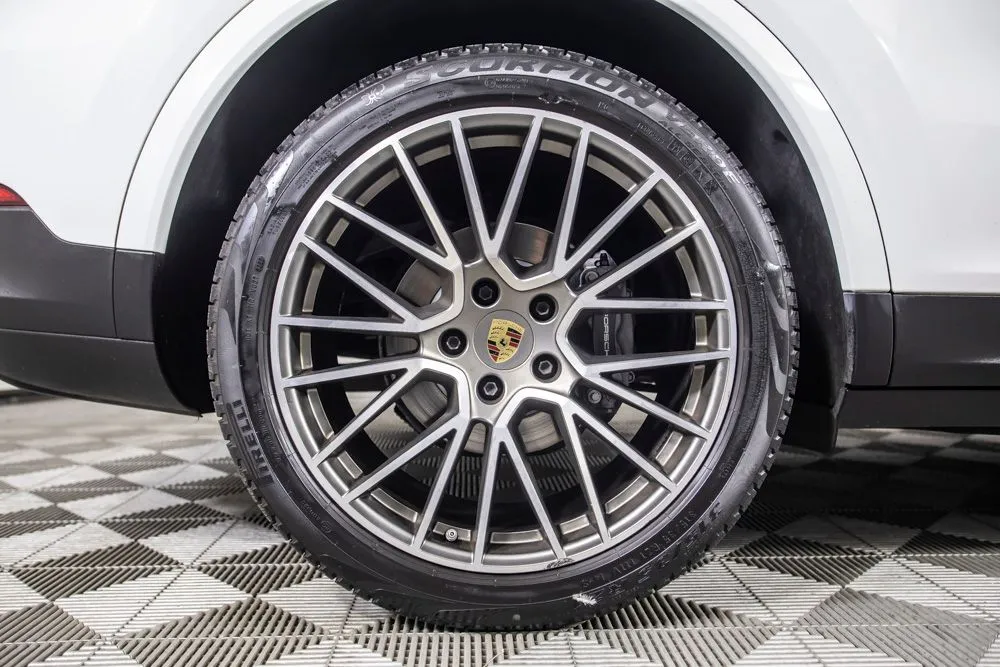 Porsche Cayenne photo 39