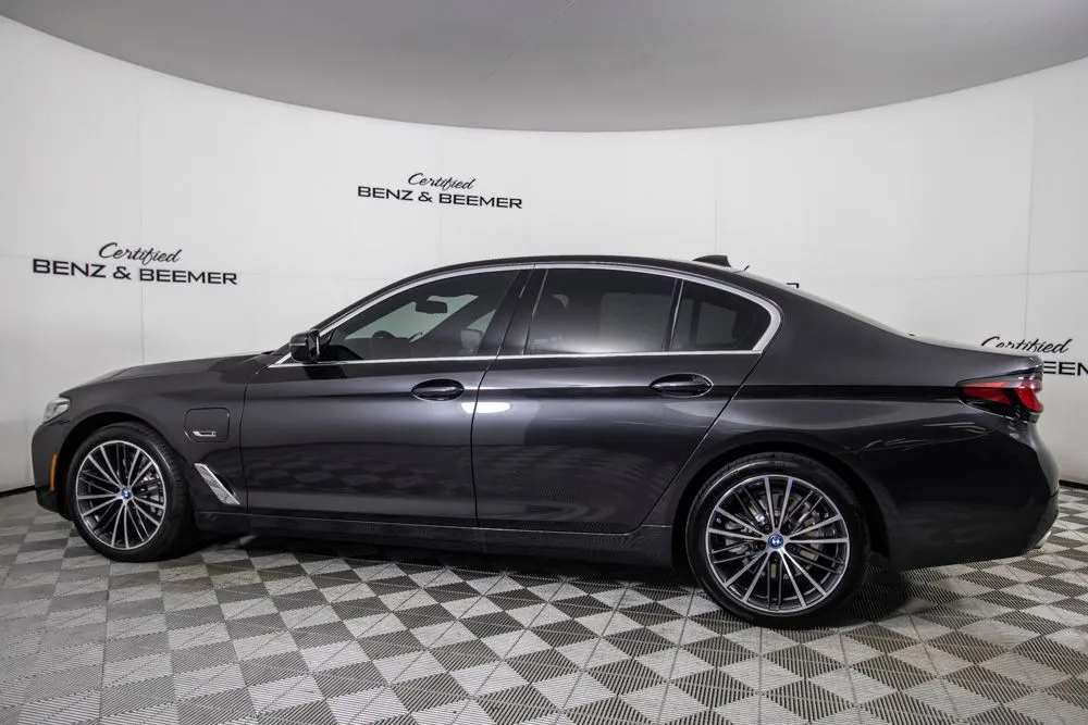 BMW 5 Series photo 11