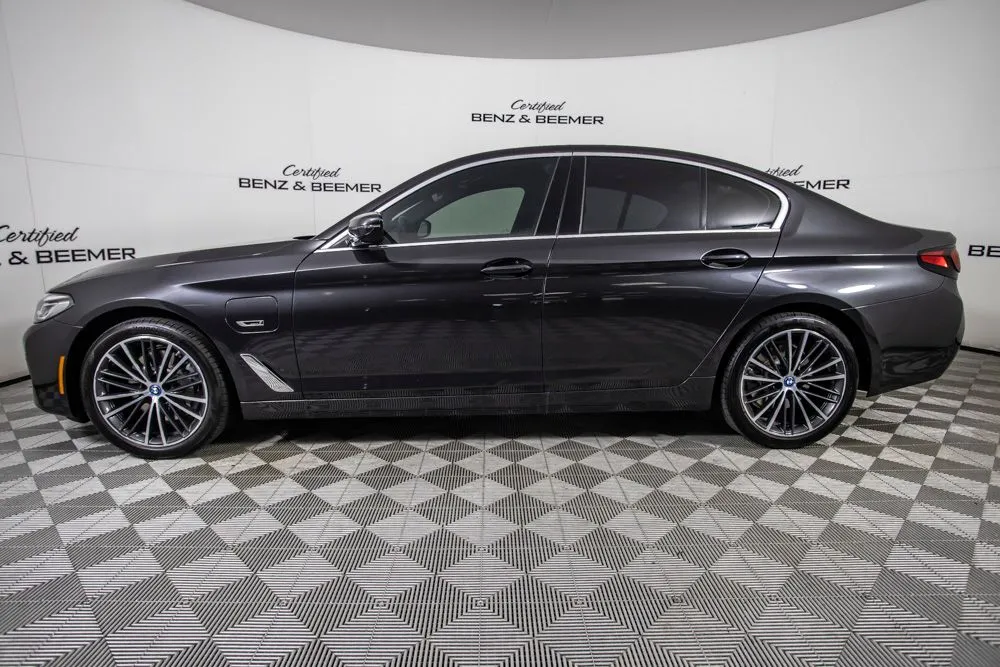 BMW 5 Series photo 10
