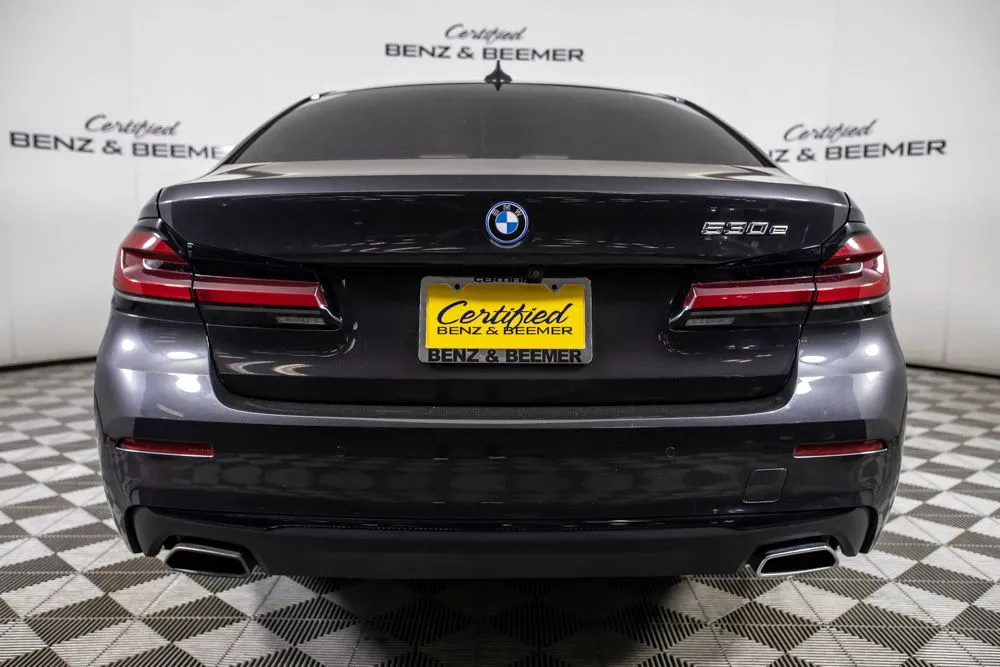 BMW 5 Series photo 7