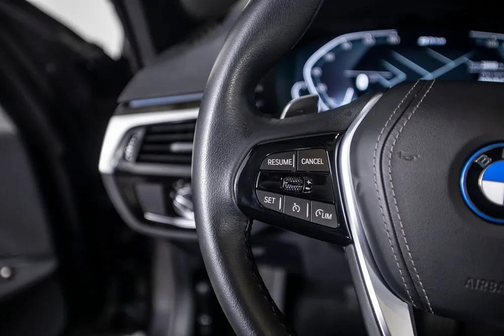 BMW 5 Series photo 37