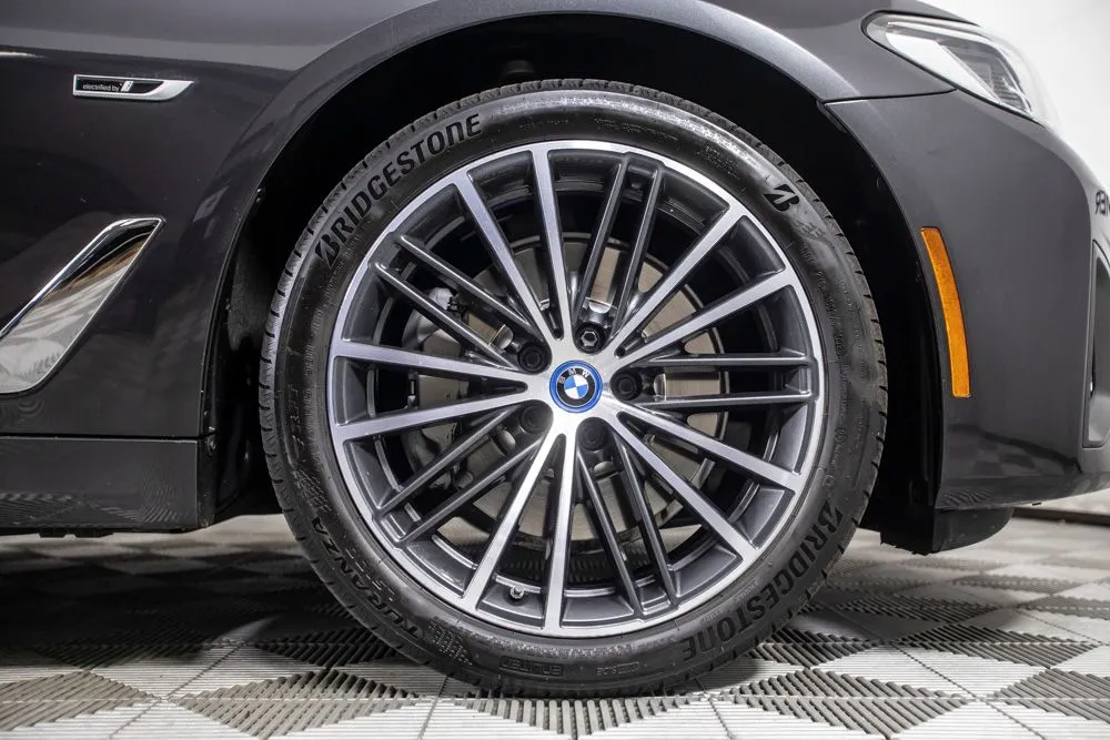 BMW 5 Series photo 40