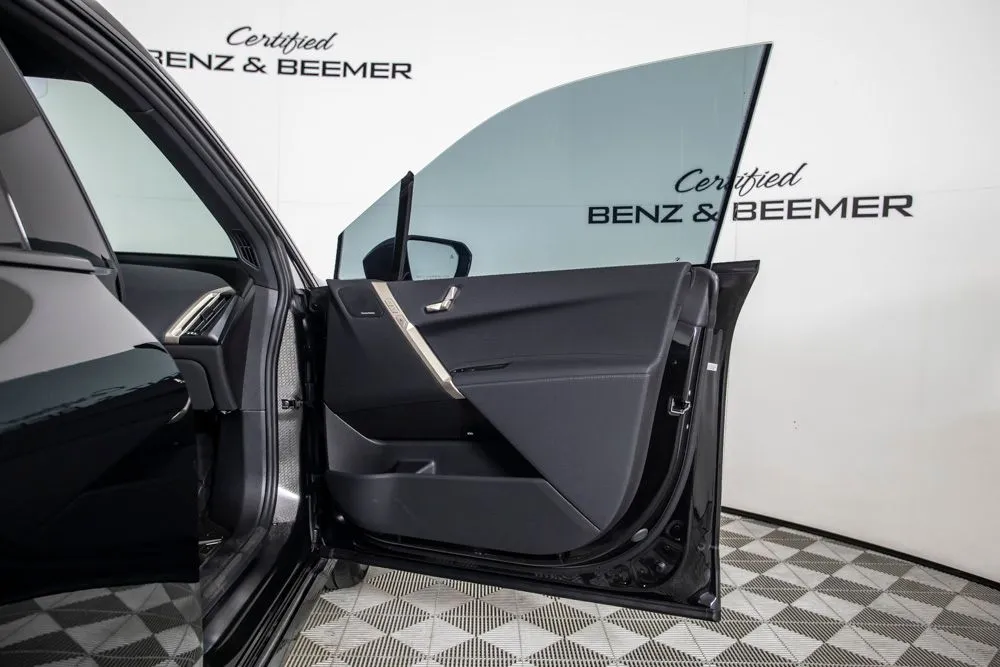 BMW iX photo 19