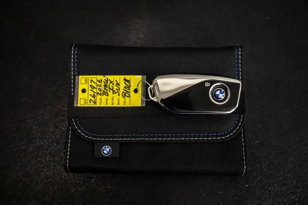 BMW iX photo 46