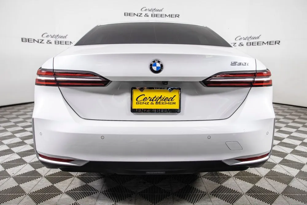 BMW 5 Series photo 7