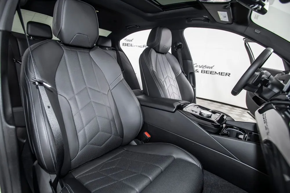 BMW 5 Series photo 16