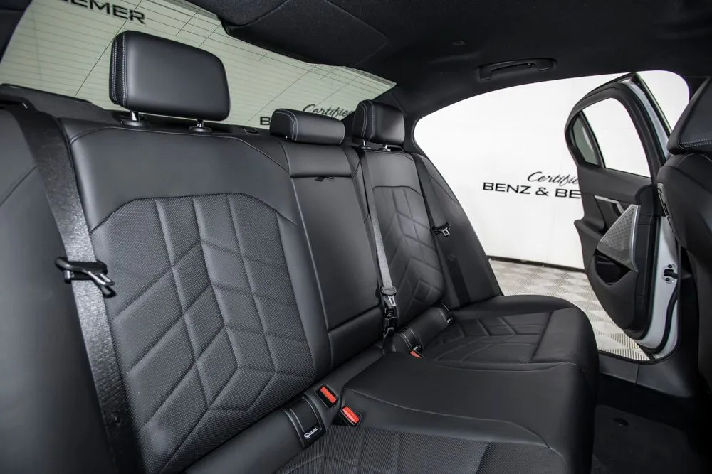 BMW 5 Series photo 15