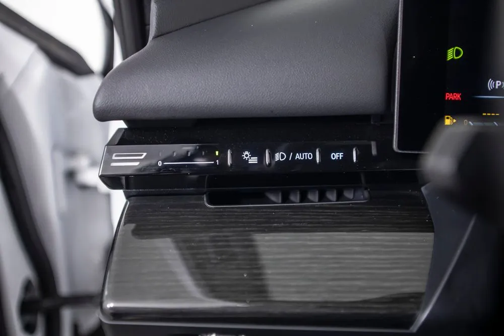 BMW 5 Series photo 35