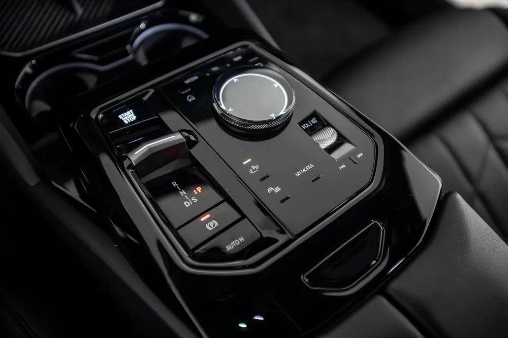 BMW 5 Series photo 34
