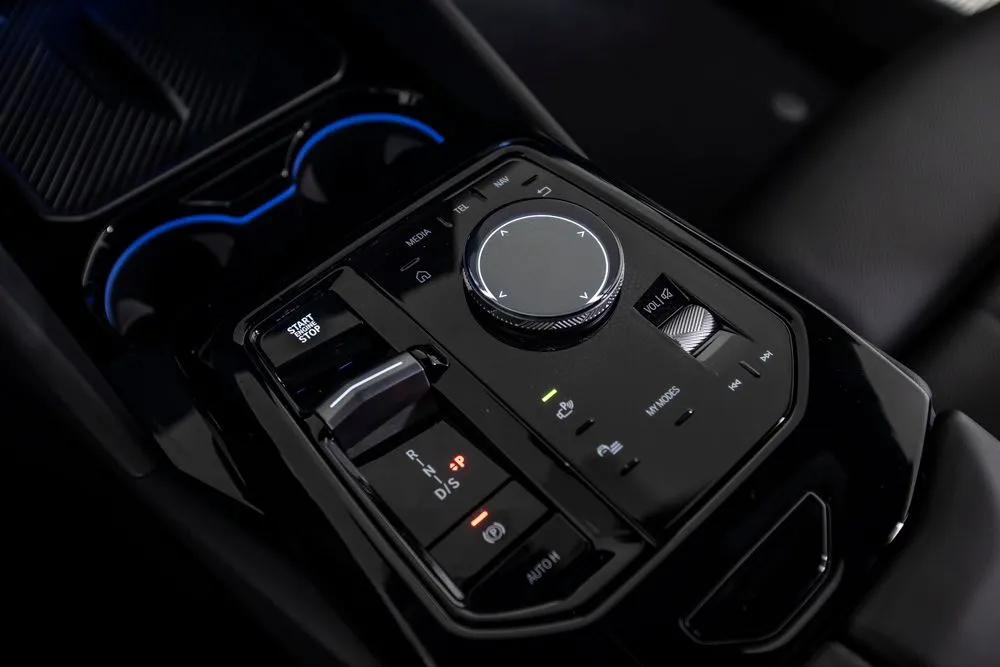 BMW 5 Series photo 32