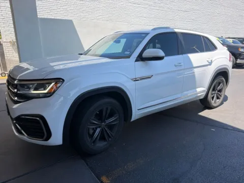 Photos of 2021 Volkswagen Atlas Cross Sport 3.6L V6 SE w/Technology R-Line for sale in Scottsdale, AZ at Certified Benz & Beemer
