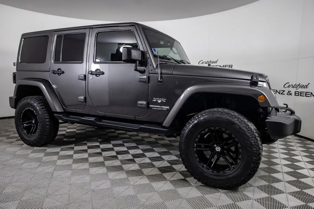 Jeep Wrangler JK photo 2
