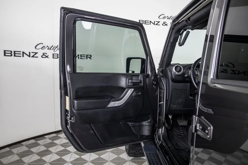 Jeep Wrangler JK photo 13