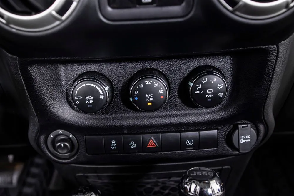 Jeep Wrangler JK photo 27