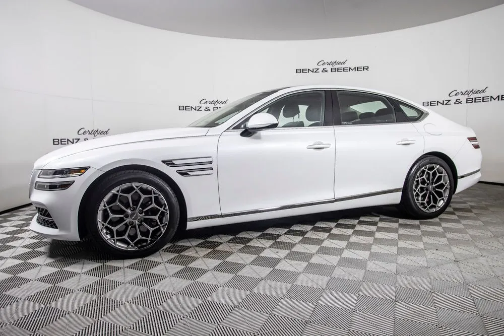 Genesis G80 photo 9