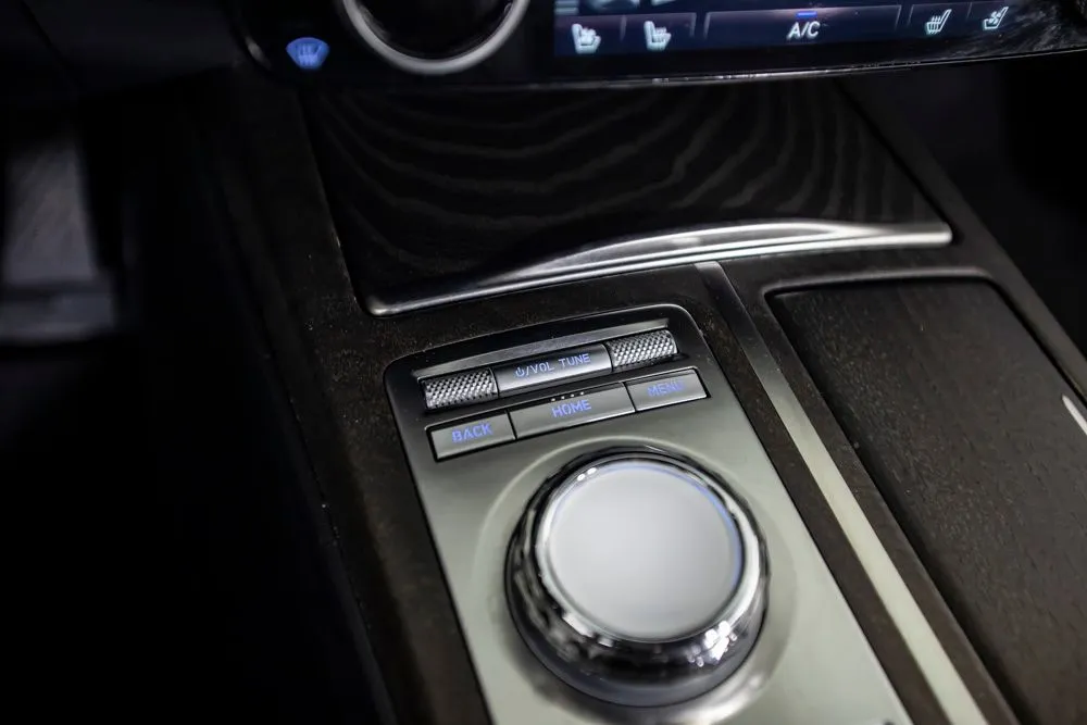Genesis G80 photo 31