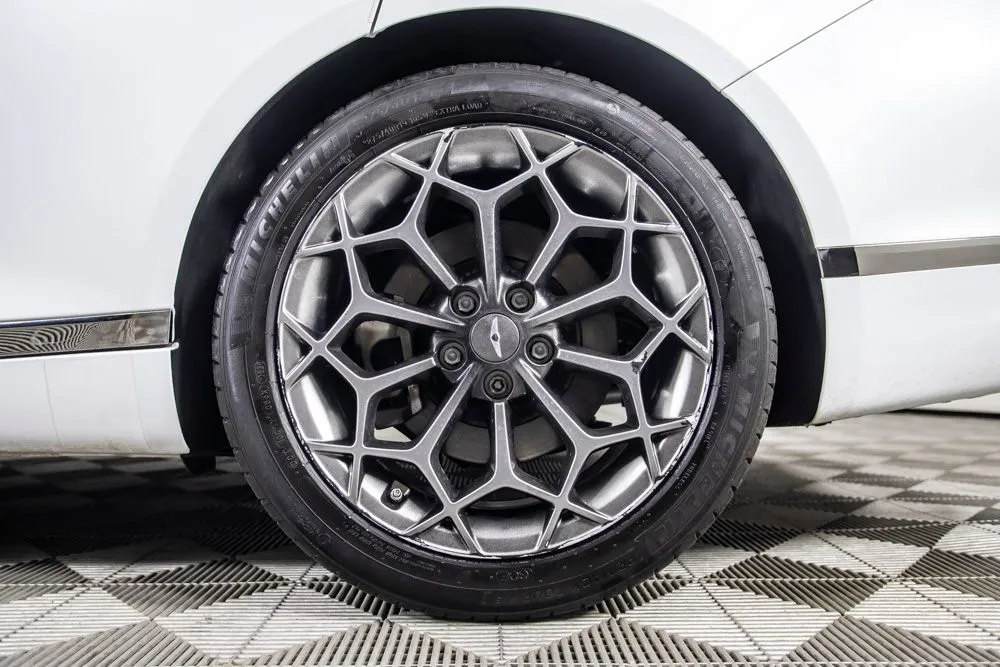 Genesis G80 photo 43