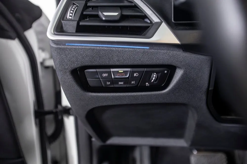 BMW i4 photo 34