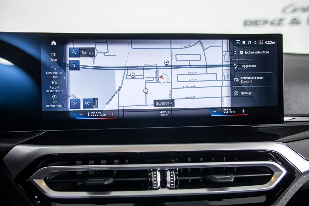 BMW i4 photo 28