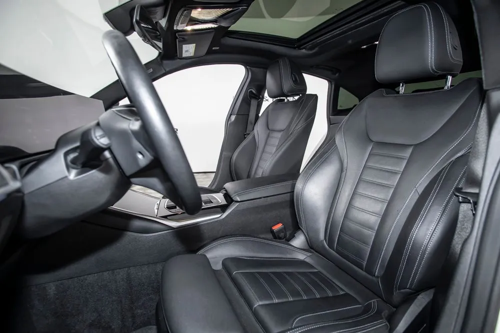 BMW i4 photo 13