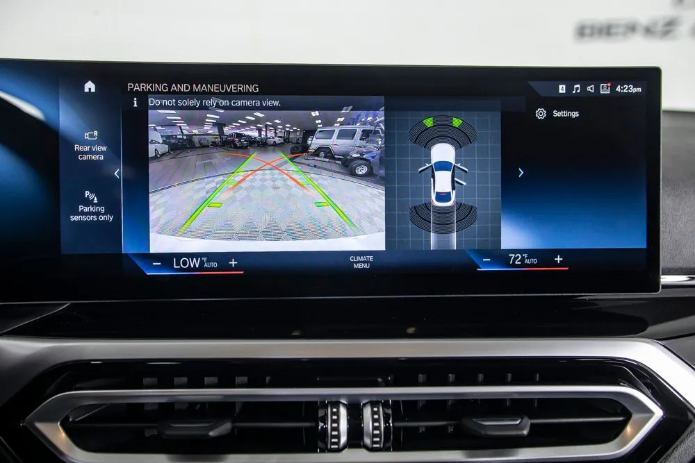 BMW i4 photo 27