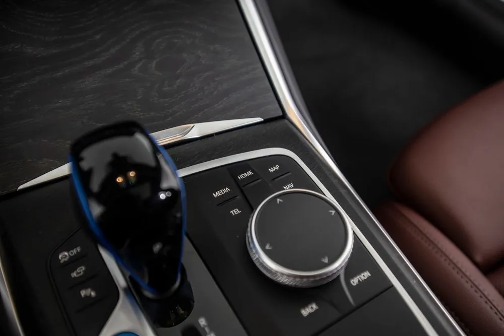 BMW i4 photo 33