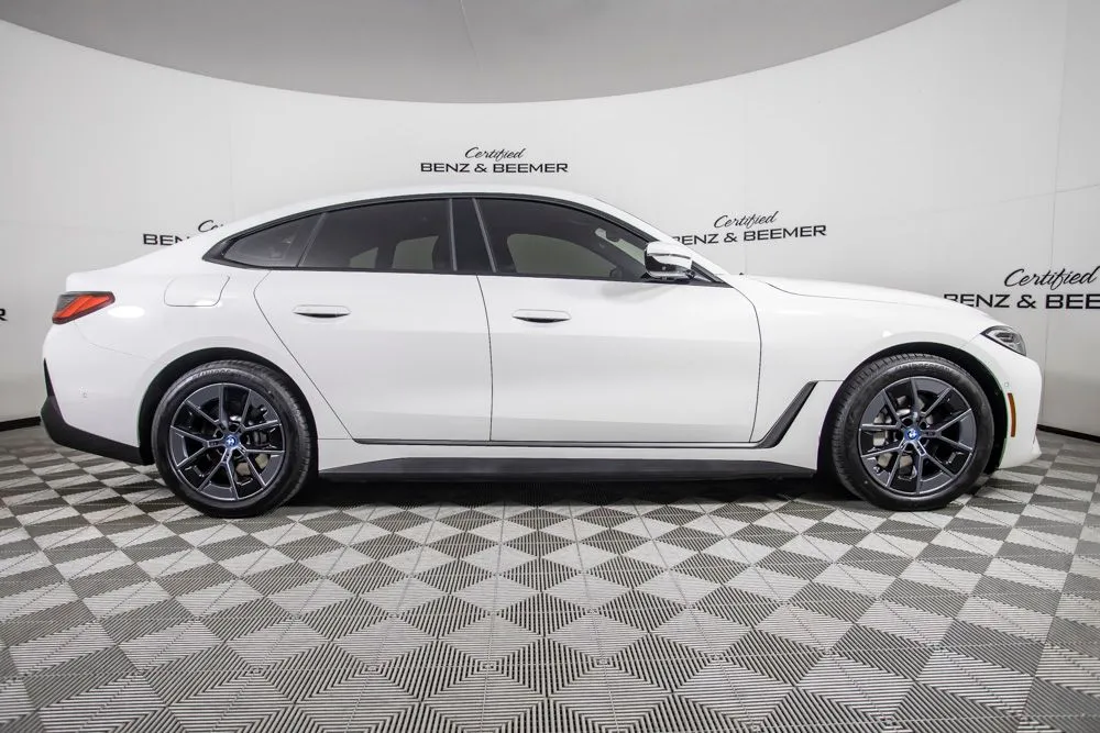 BMW i4 photo 3