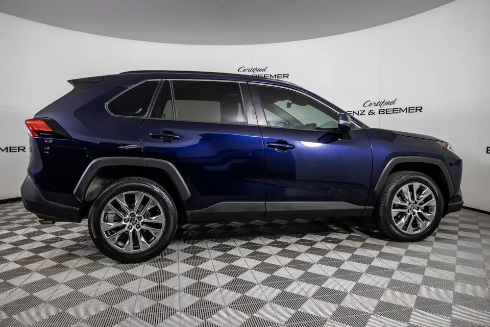 Toyota RAV4 photo 4