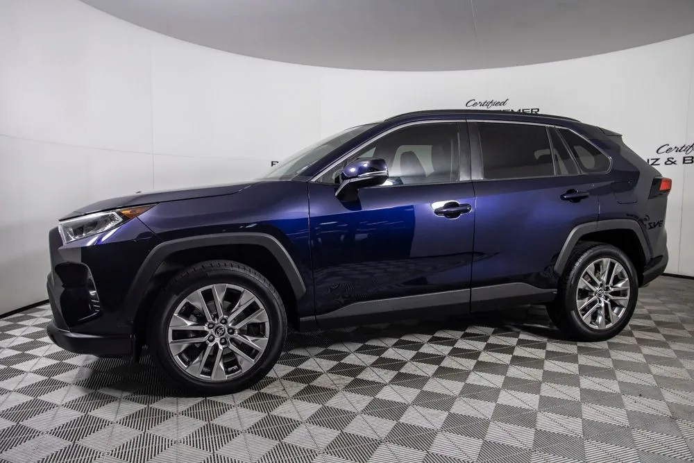 Toyota RAV4 photo 9
