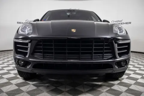 More photos of 2018 Porsche Macan at Certified Benz & Beemer, AZ