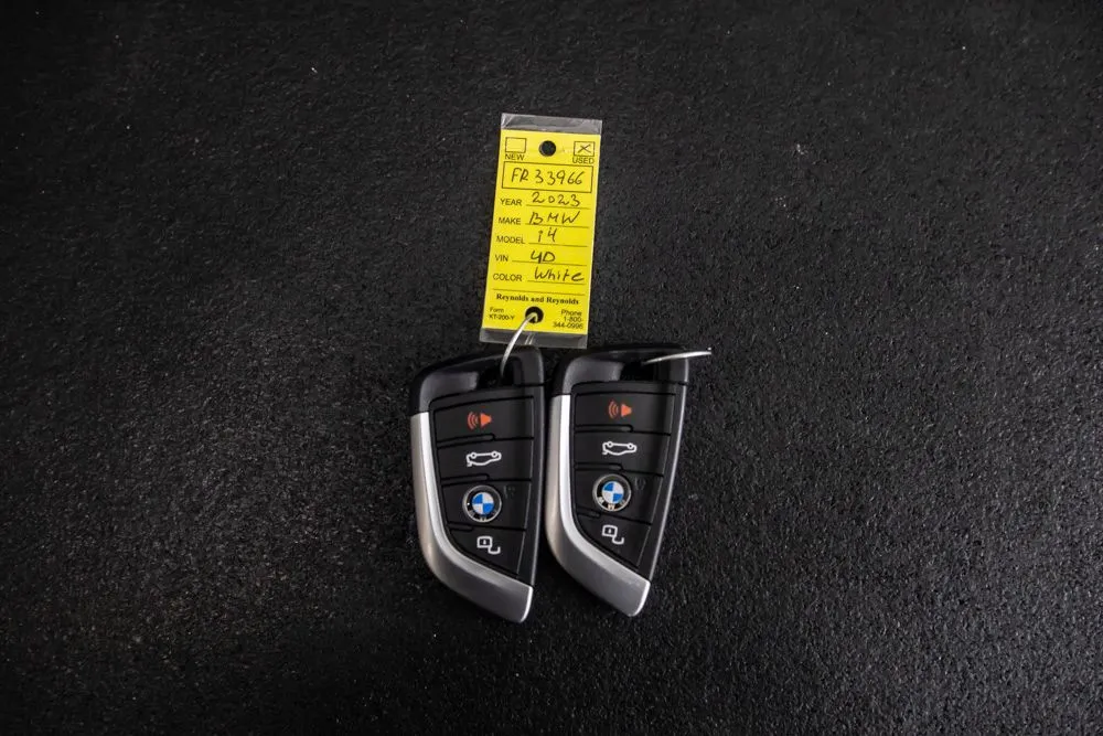 BMW i4 photo 47