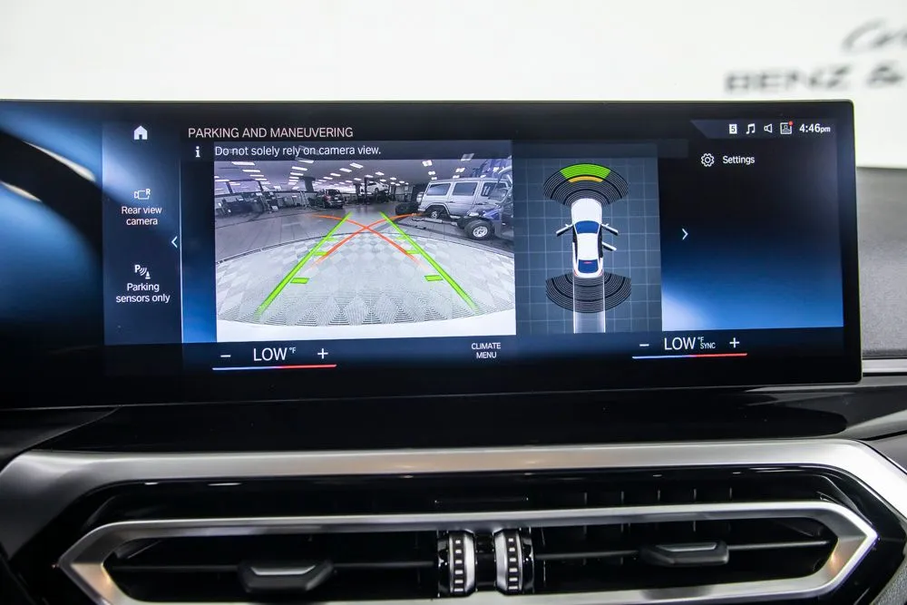 BMW i4 photo 27