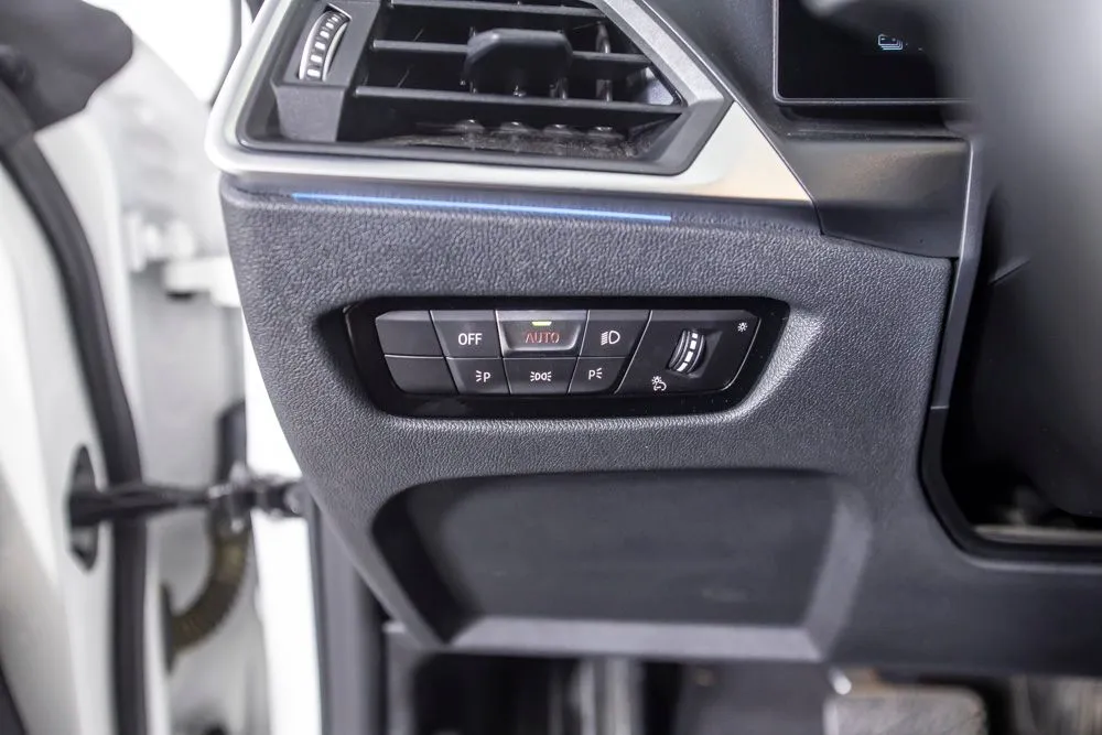 BMW i4 photo 34