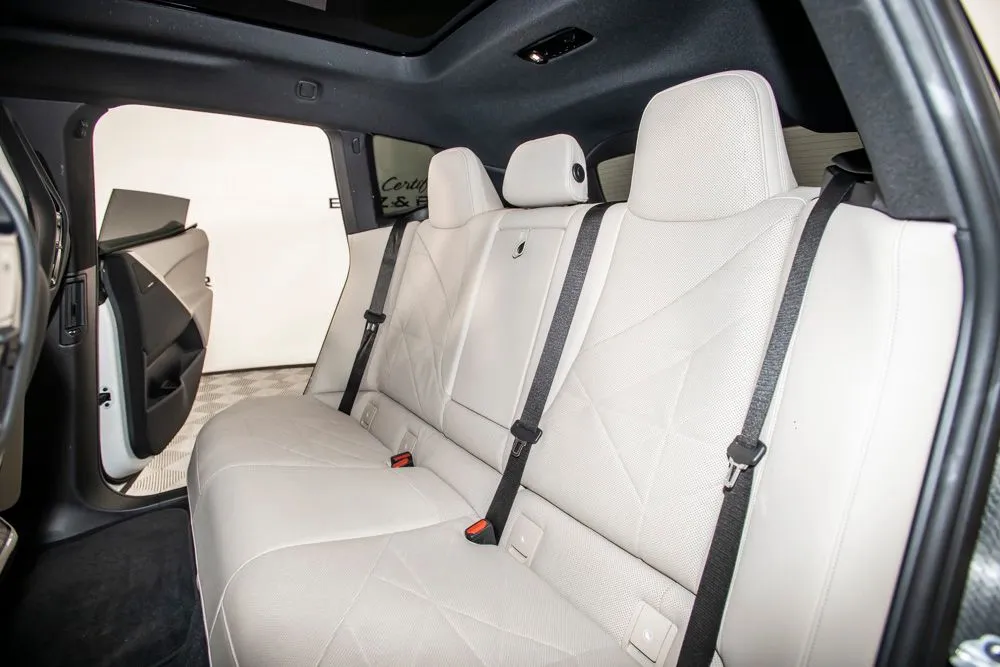 BMW iX photo 14