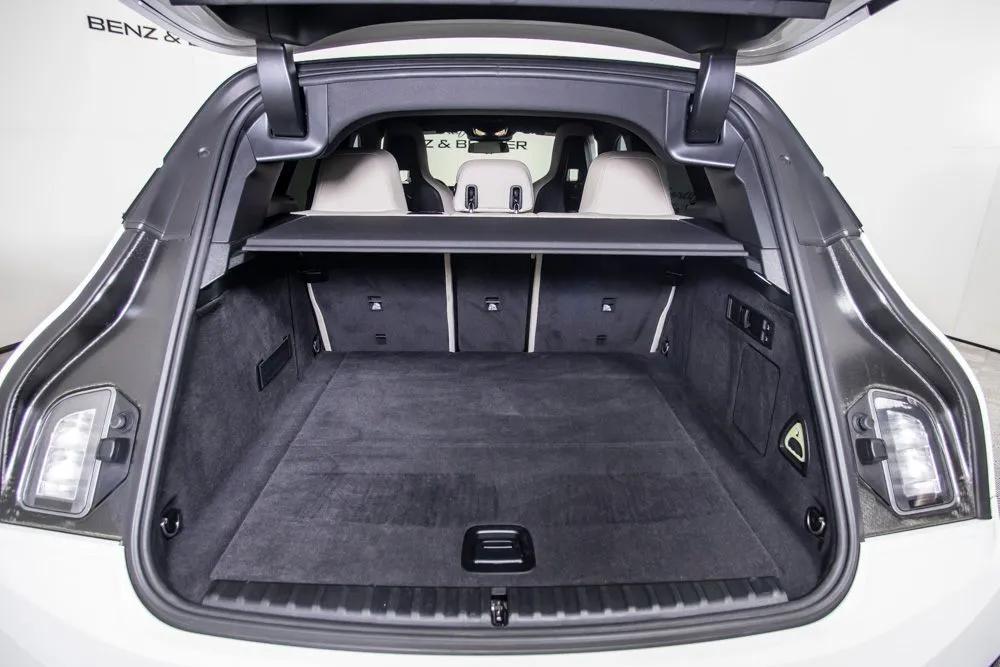 BMW iX photo 8