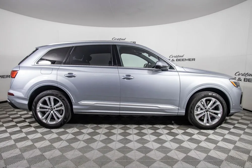 Audi Q7 photo 3