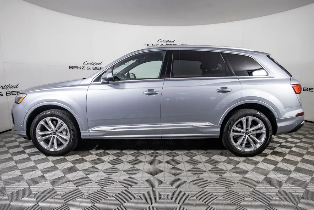 Audi Q7 photo 11