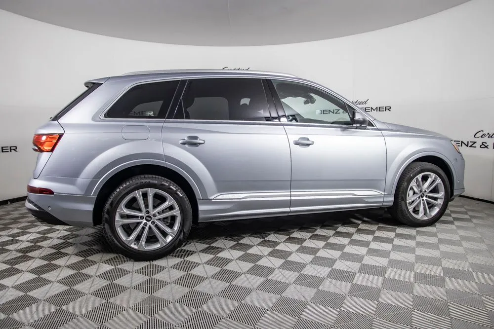 Audi Q7 photo 4