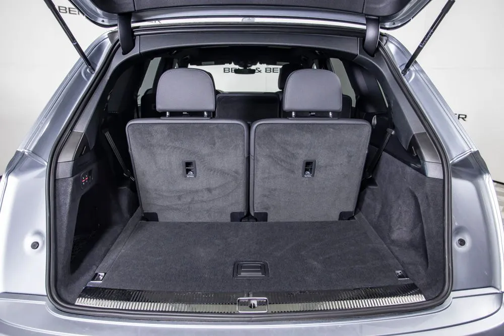 Audi Q7 photo 9