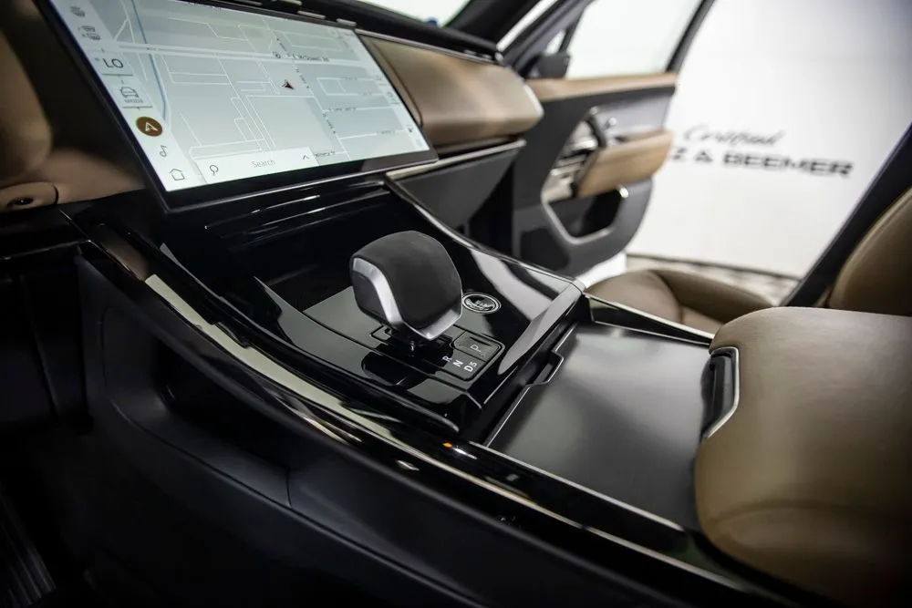 Land Rover Range Rover Sport photo 28
